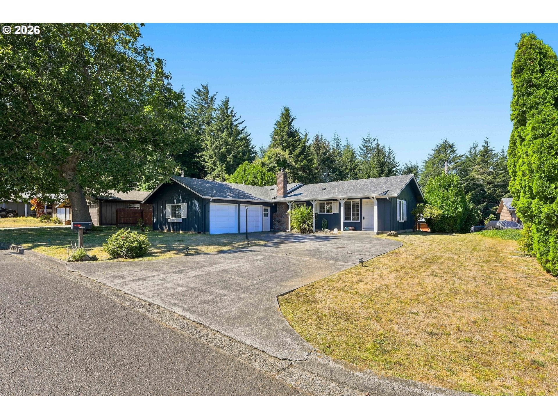 885 Oakway DR