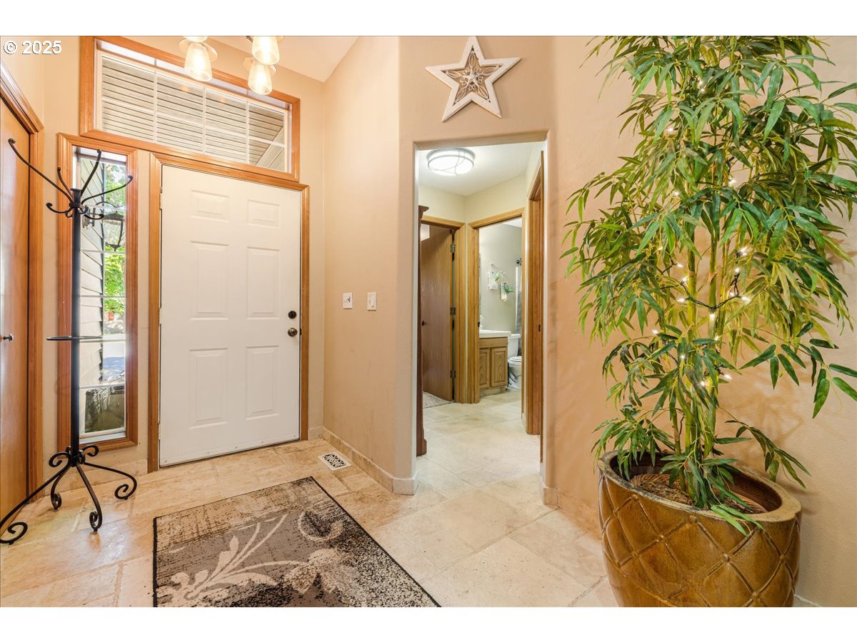 Hillsboro, Oregon 97123, United States, 3 Bedrooms Bedrooms, ,2 BathroomsBathrooms,Residential,Active,163481