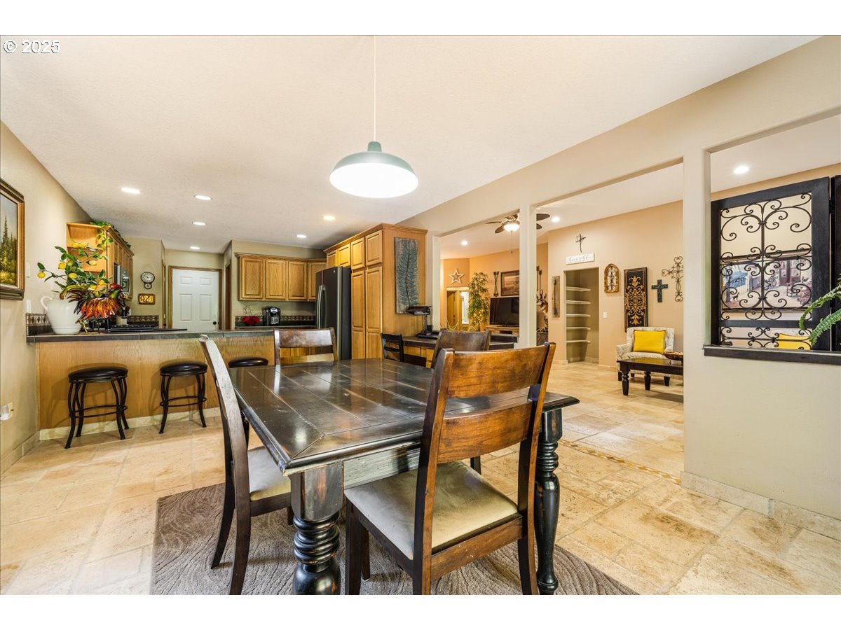 Hillsboro, Oregon 97123, United States, 3 Bedrooms Bedrooms, ,2 BathroomsBathrooms,Residential,Active,163481