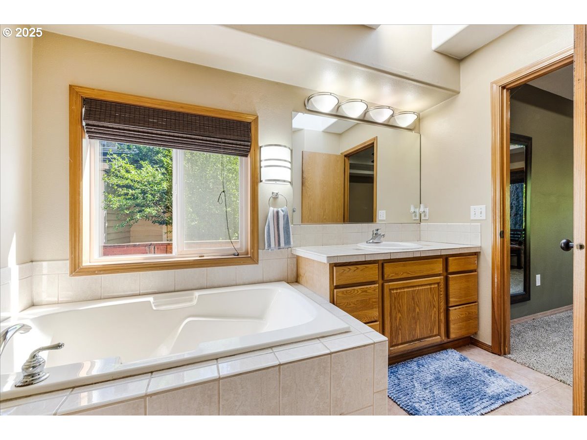 Hillsboro, Oregon 97123, United States, 3 Bedrooms Bedrooms, ,2 BathroomsBathrooms,Residential,Active,163481