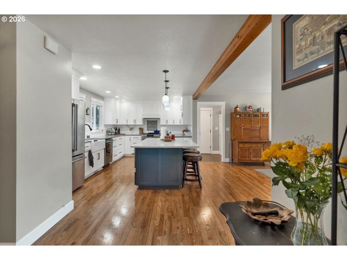 230 SE HOWELL PRAIRIE RD