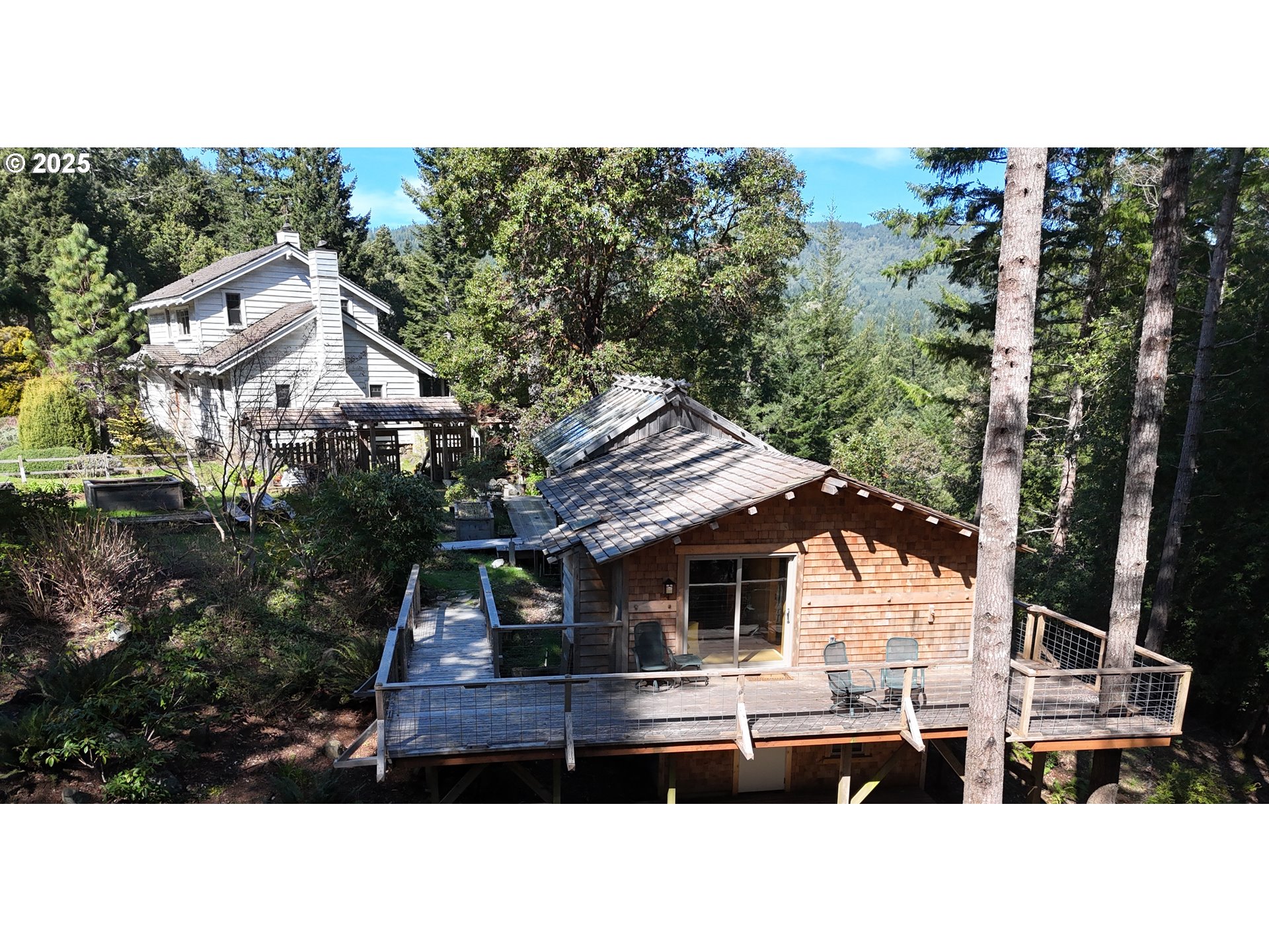 97137 N BANK ROGUE RIVER RD
