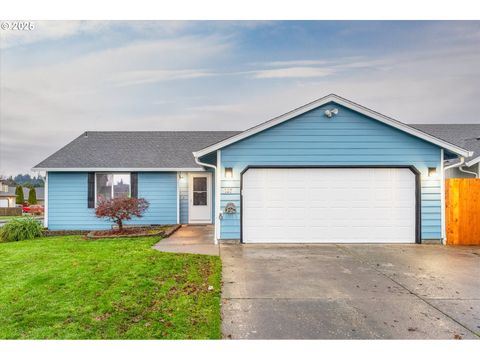 Photo of 107 Mission Rd, Kelso, WA 98626 (MLS # 322485413)