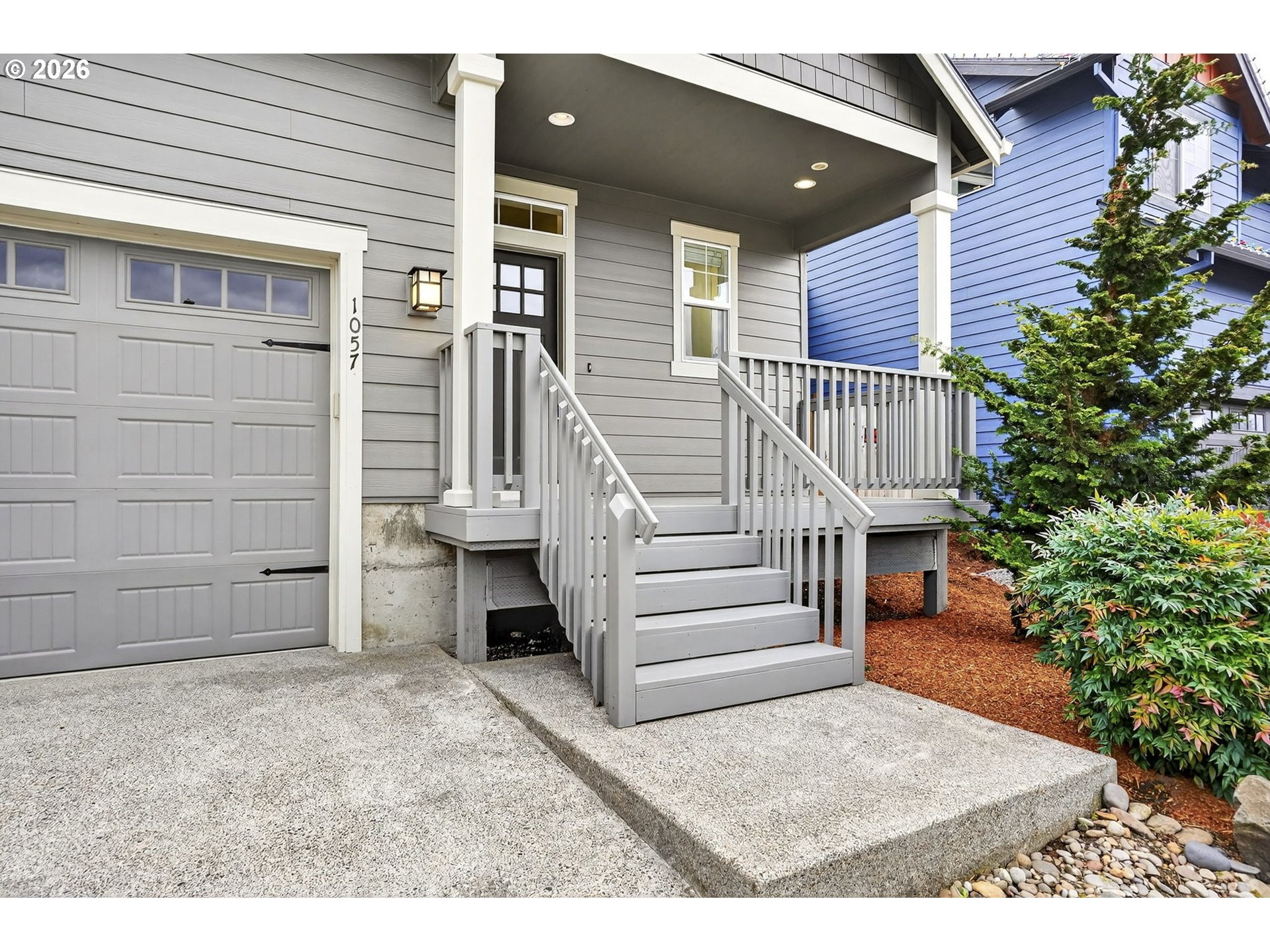 1057 NE REGAN HILL LOOP