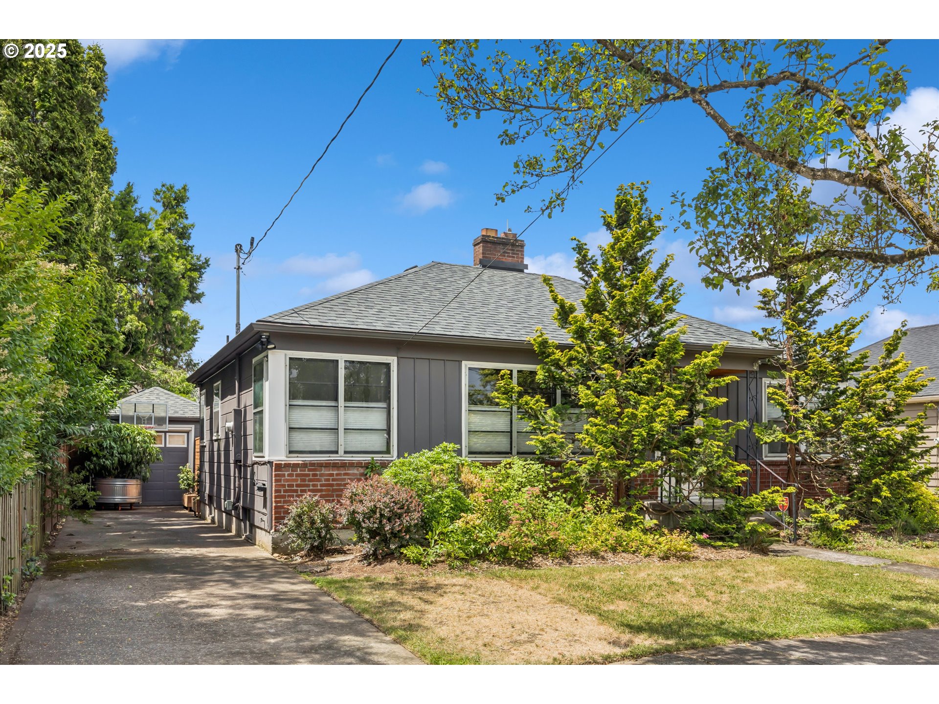 1915 NE 76TH AVE