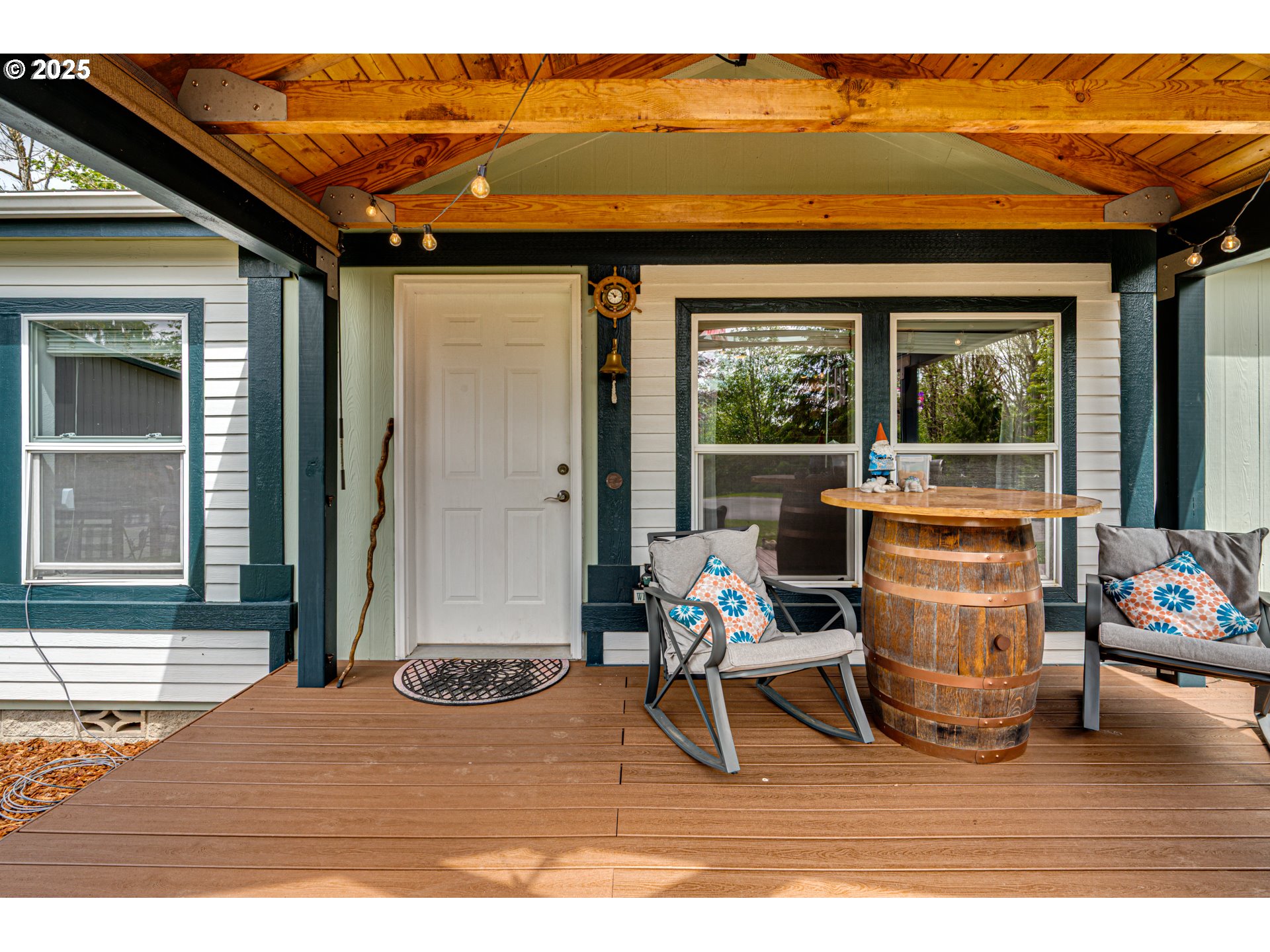 121 6 SHEILA DR