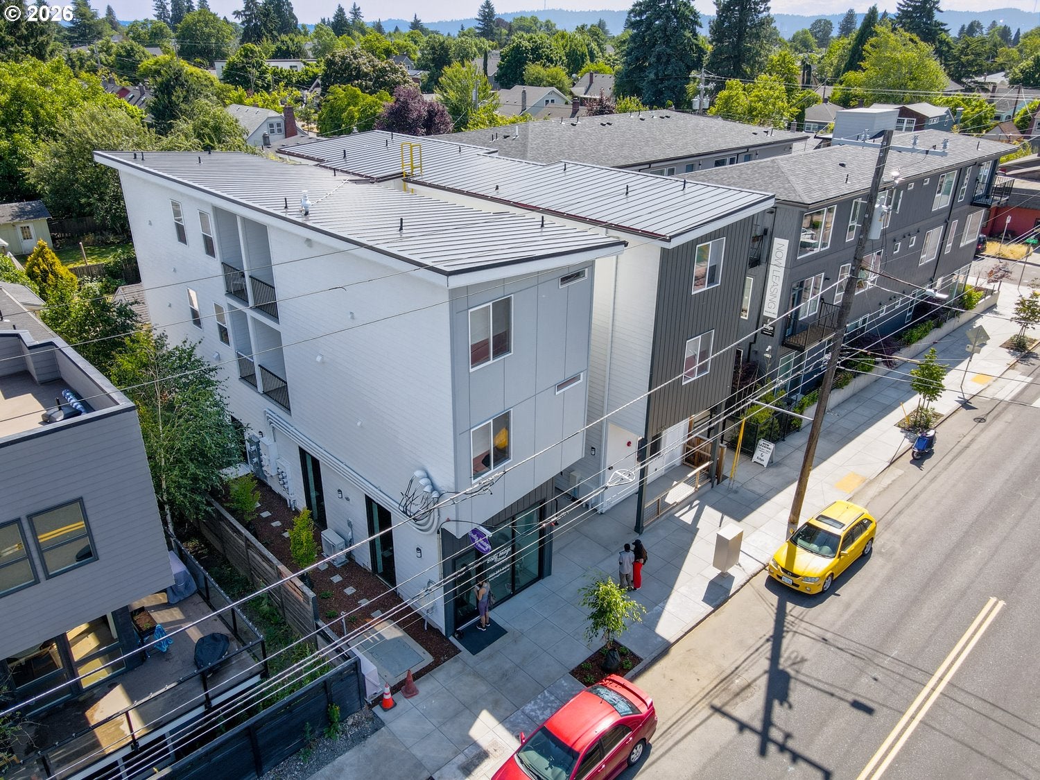 5042 NE FREMONT ST