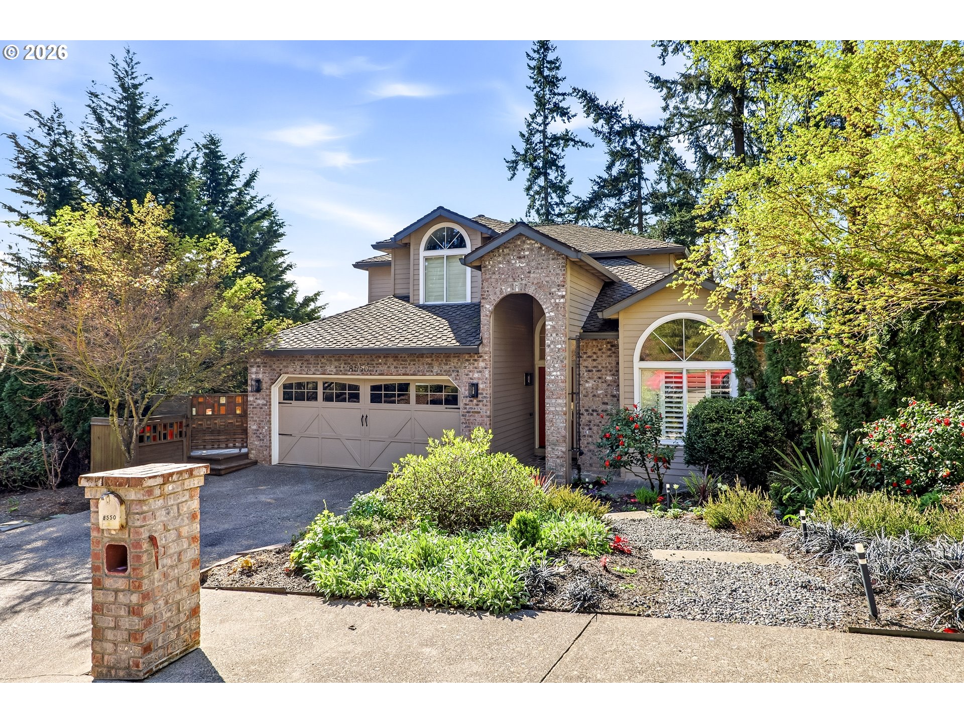 8550 SW ROGUE LN