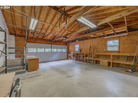 A home in Coos Bay