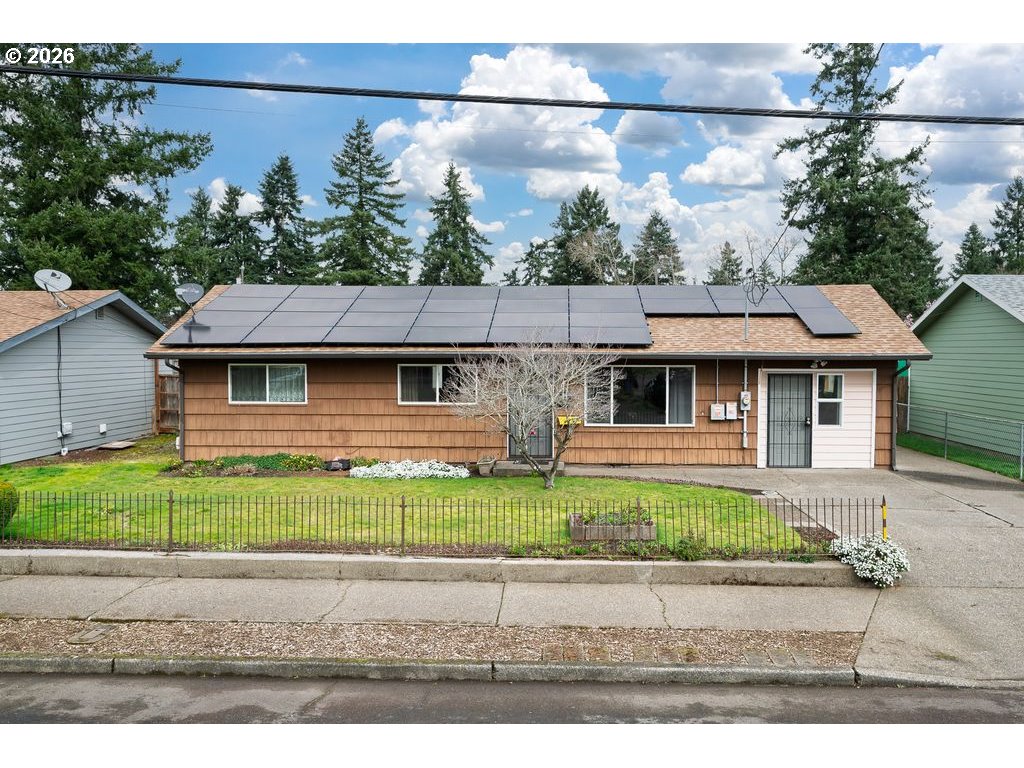 Photo 1 of 33 — 6943 SE TENINO ST, Portland, OR 97206