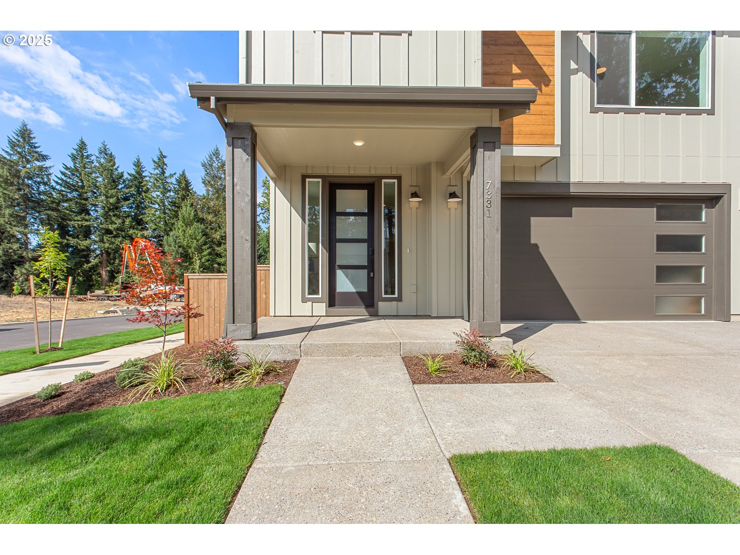 7331 SW Frog Pond Ln