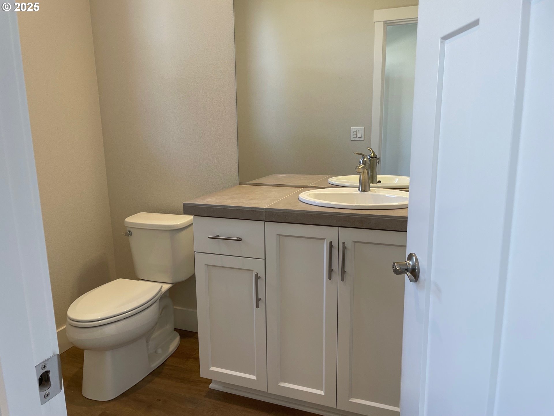 Sherwood, Oregon 97140, United States, 3 Bedrooms Bedrooms, ,3 BathroomsBathrooms,Residential,Active,91053