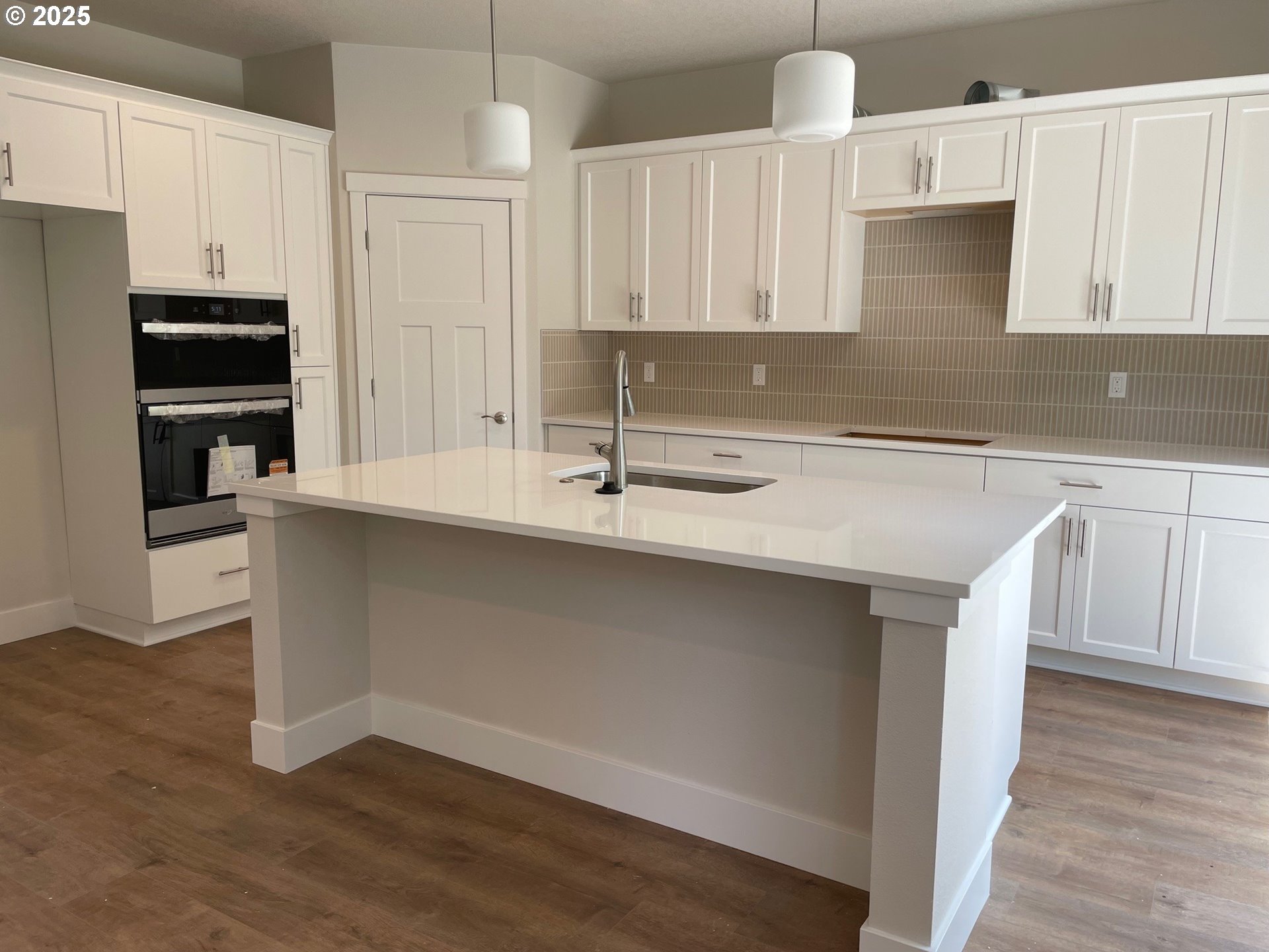 Sherwood, Oregon 97140, United States, 3 Bedrooms Bedrooms, ,3 BathroomsBathrooms,Residential,Active,91053