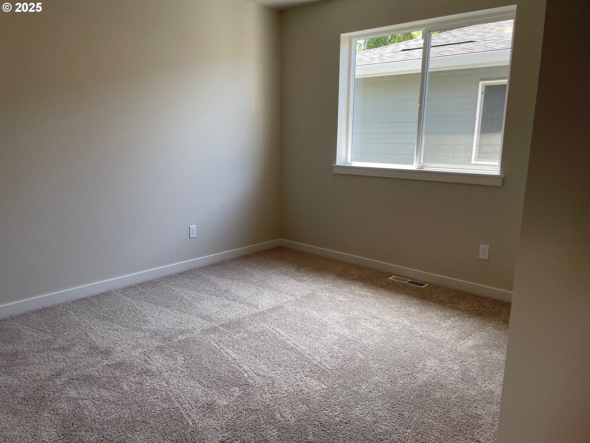 Sherwood, Oregon 97140, United States, 3 Bedrooms Bedrooms, ,3 BathroomsBathrooms,Residential,Active,91053