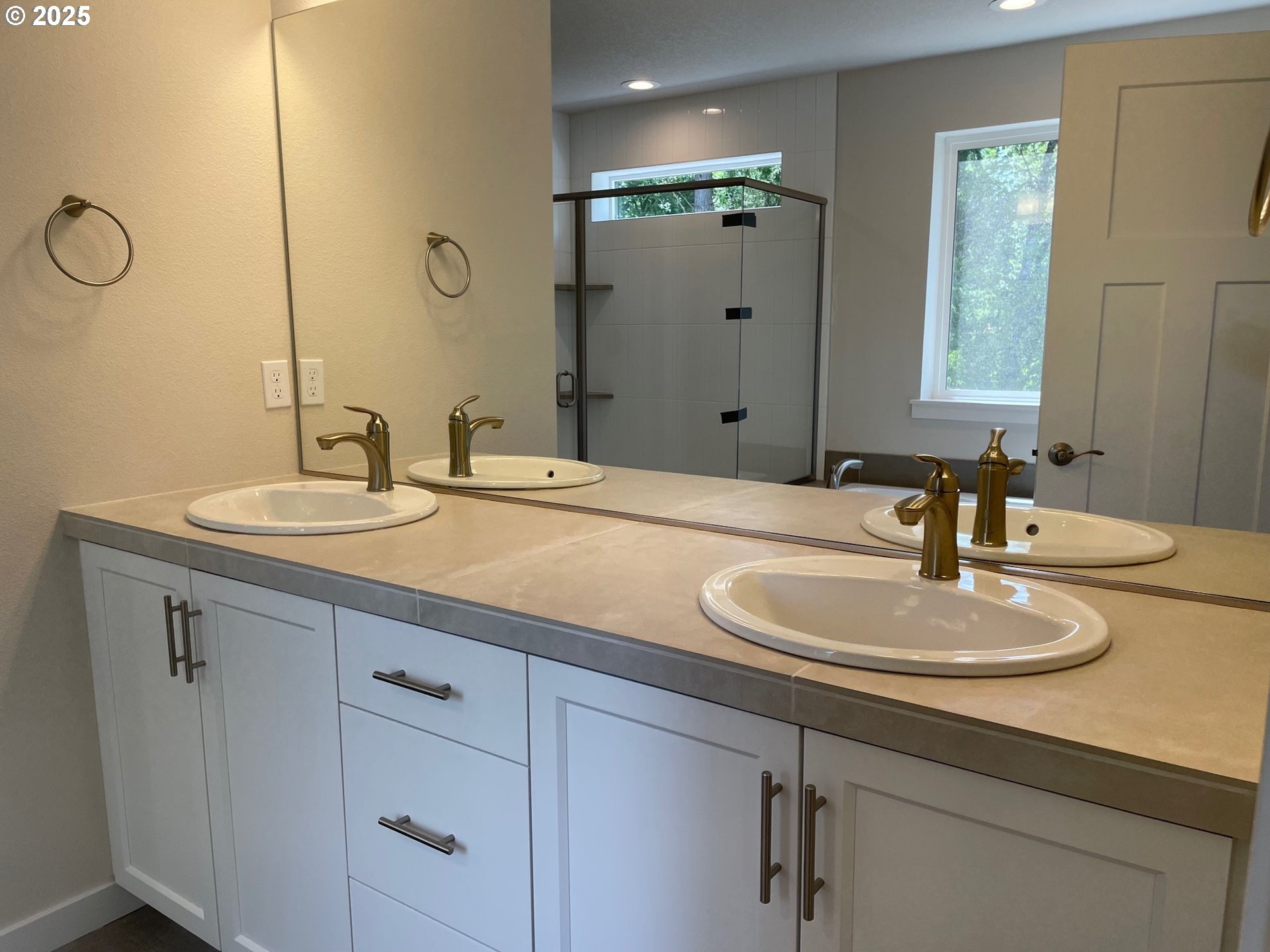 Sherwood, Oregon 97140, United States, 3 Bedrooms Bedrooms, ,3 BathroomsBathrooms,Residential,Active,91053