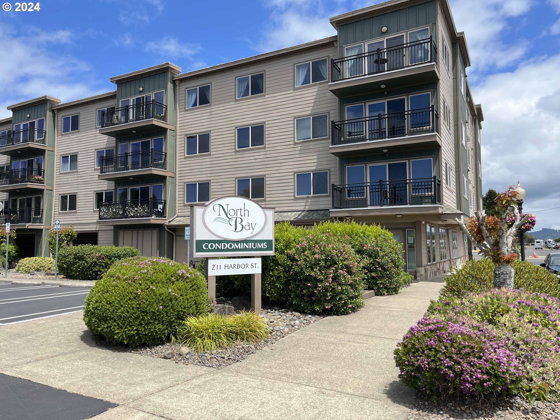 211 Harbor ST 31
