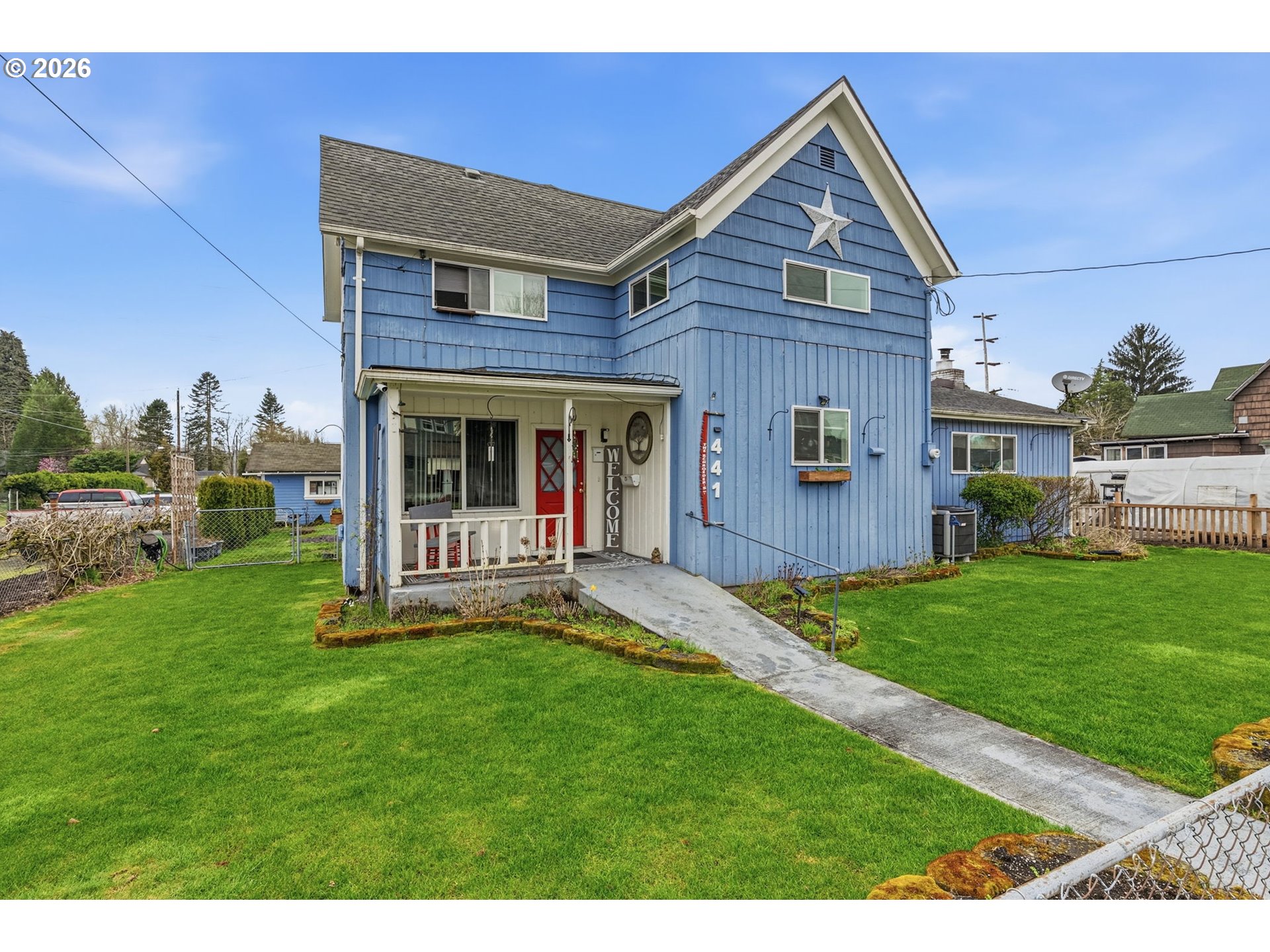 Photo 1 of 34 — 441 4TH AVE, Castle Rock, WA 98611