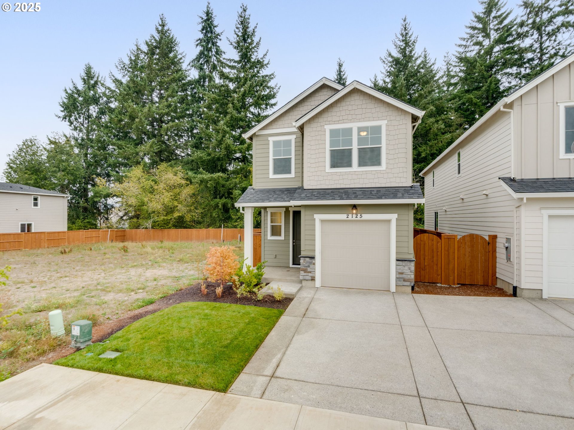 2125 SW 5TH PL
