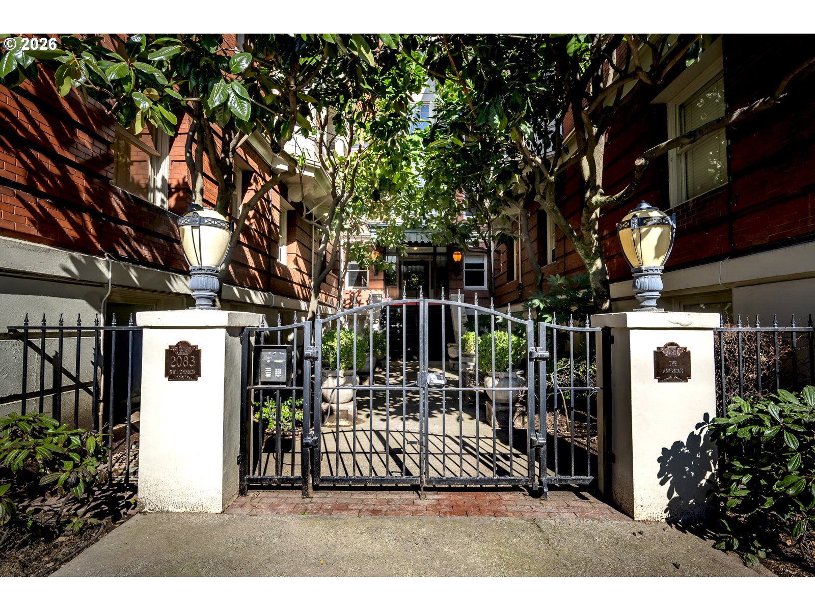 2083 NW JOHNSON ST 54