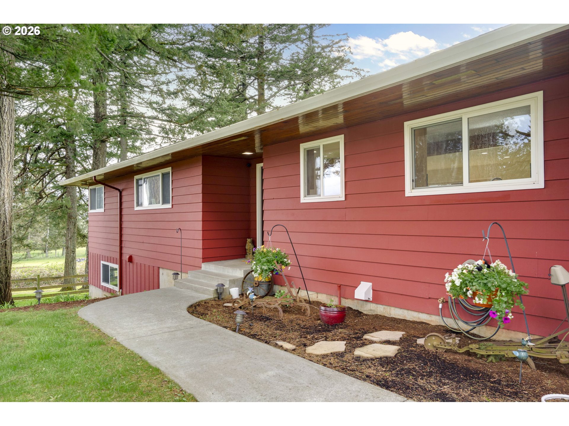 601 NE LITTLEPAGE RD