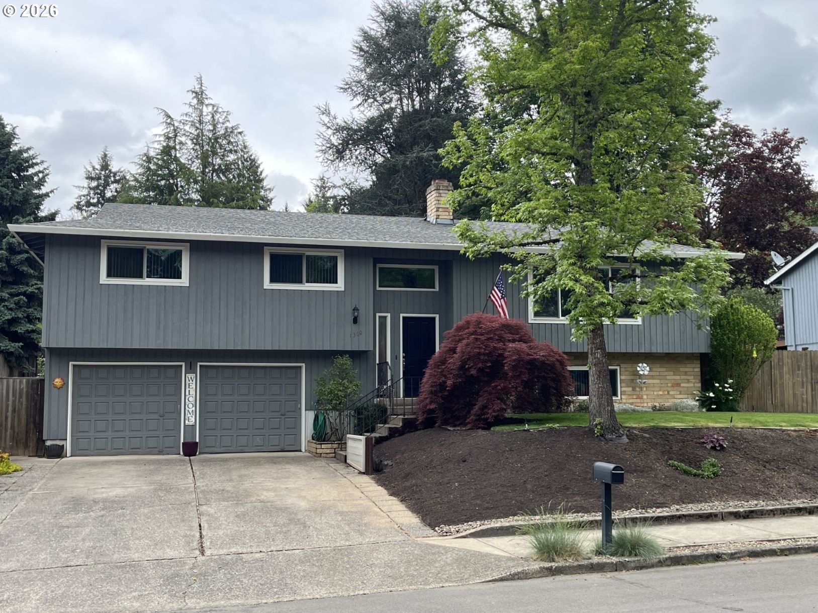 1360 TAMARISK DR