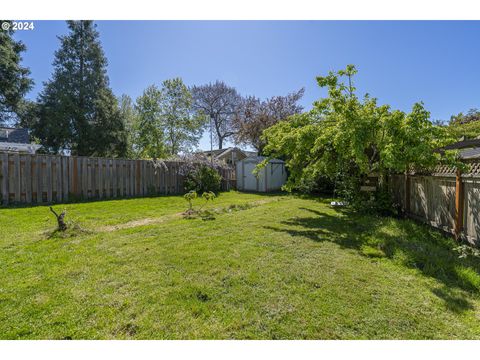 A home in Newberg