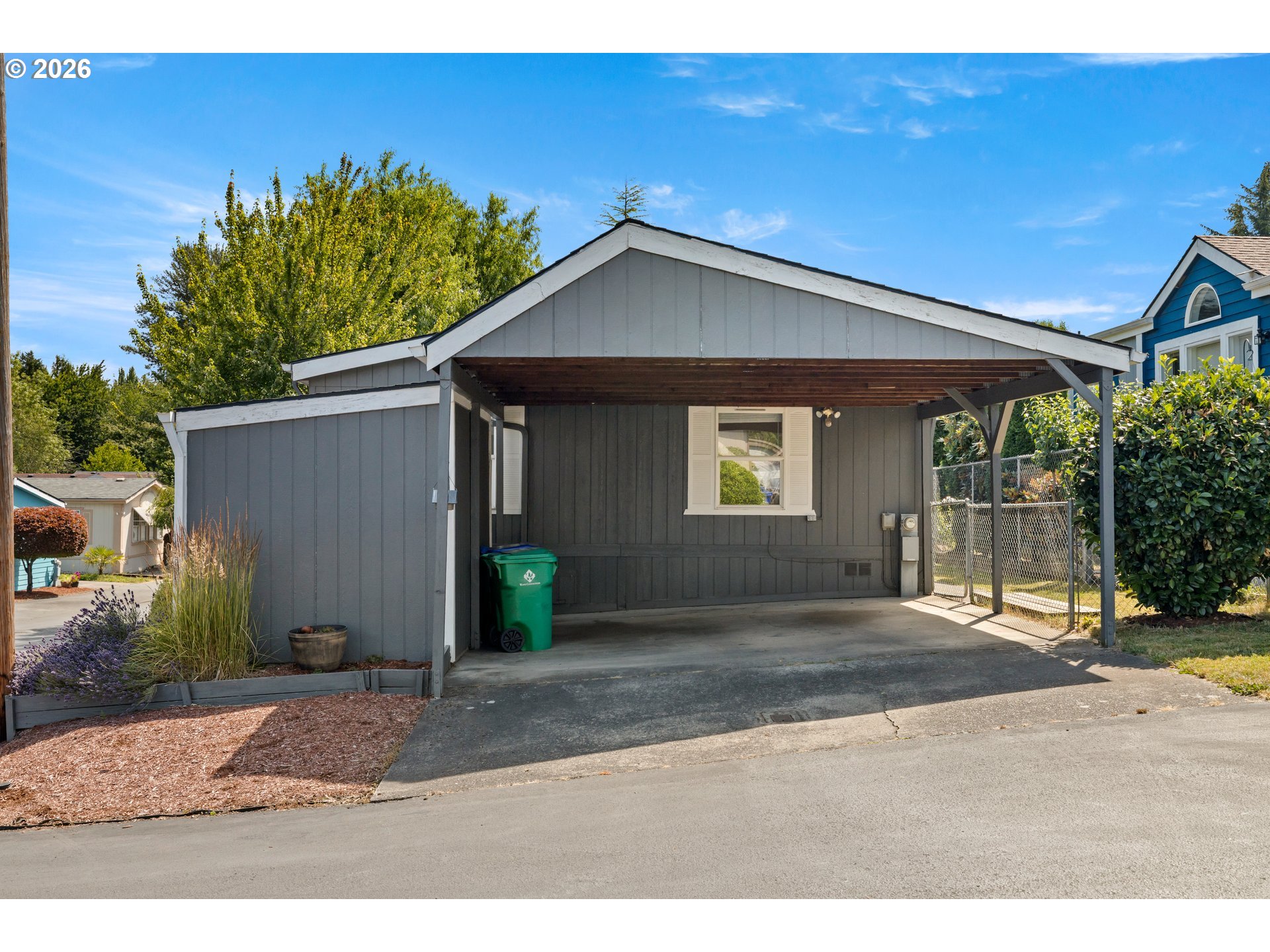 1819 SE ORIENT DR 17