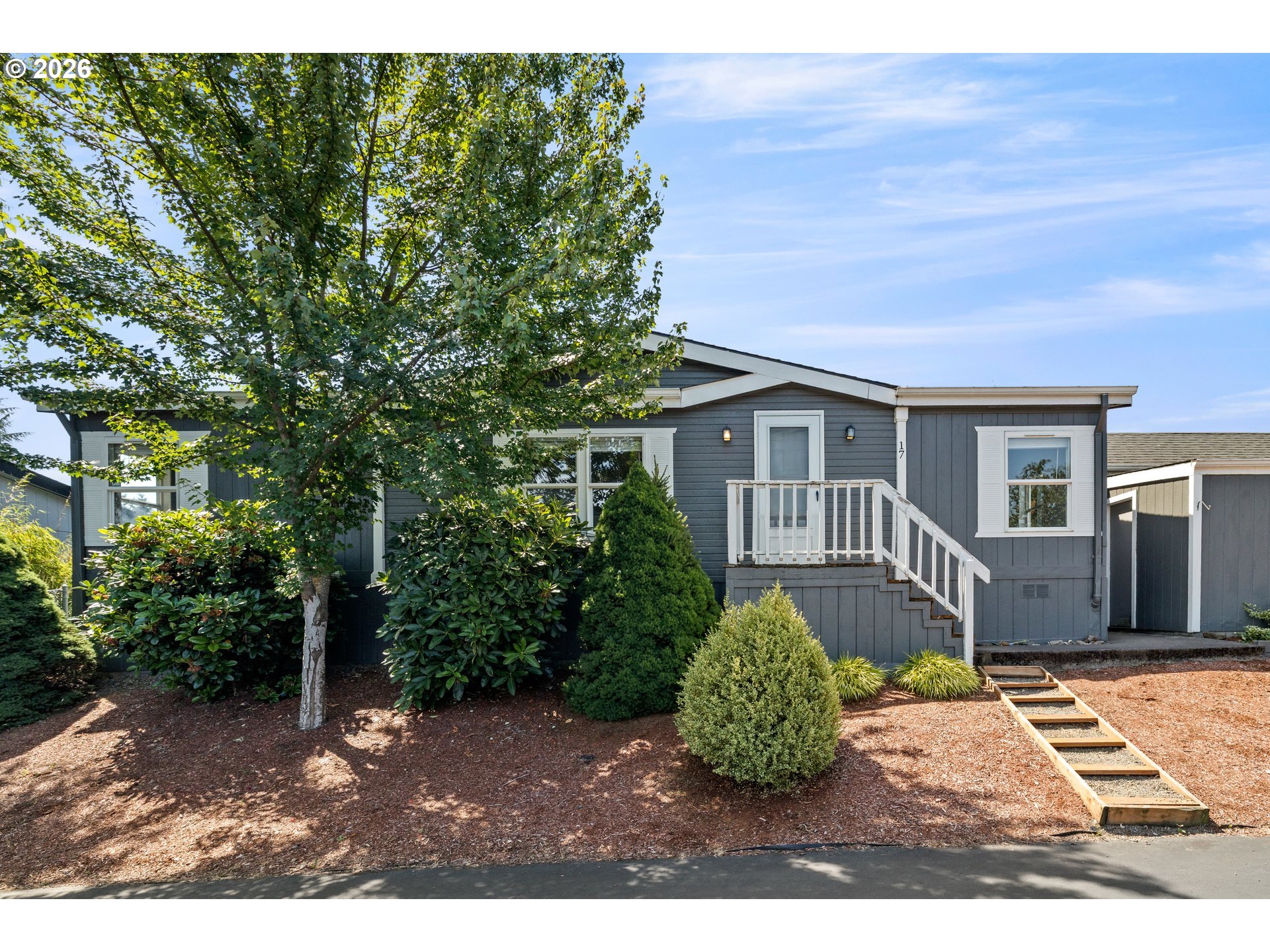 1819 SE ORIENT DR 17