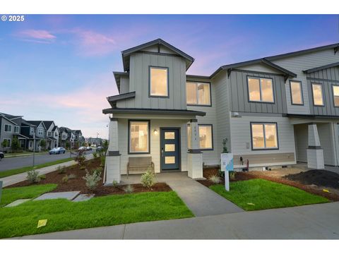 8096 SE CRESCENT DR Hillsboro OR 97123