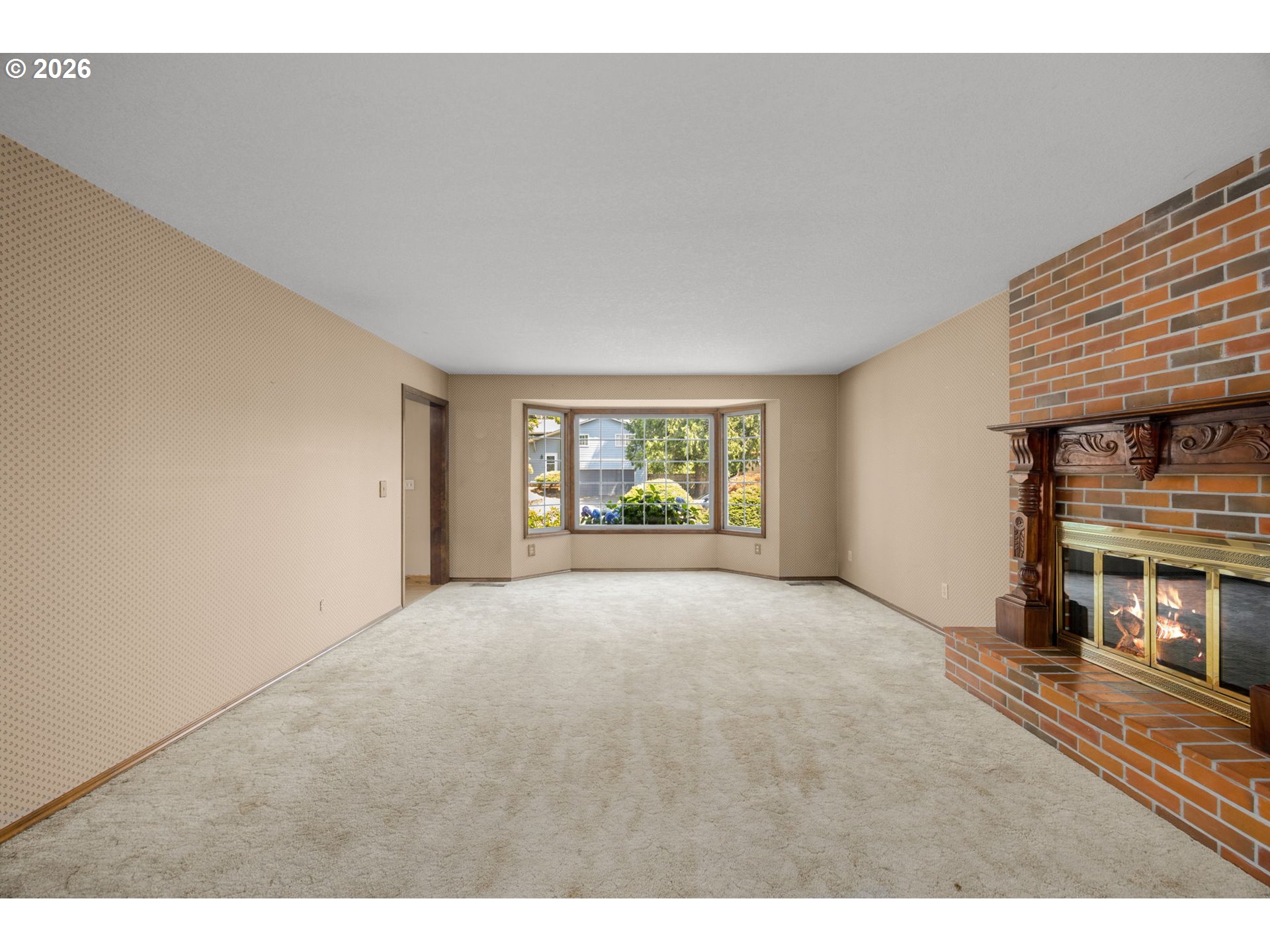 343 NE HILLWOOD DR