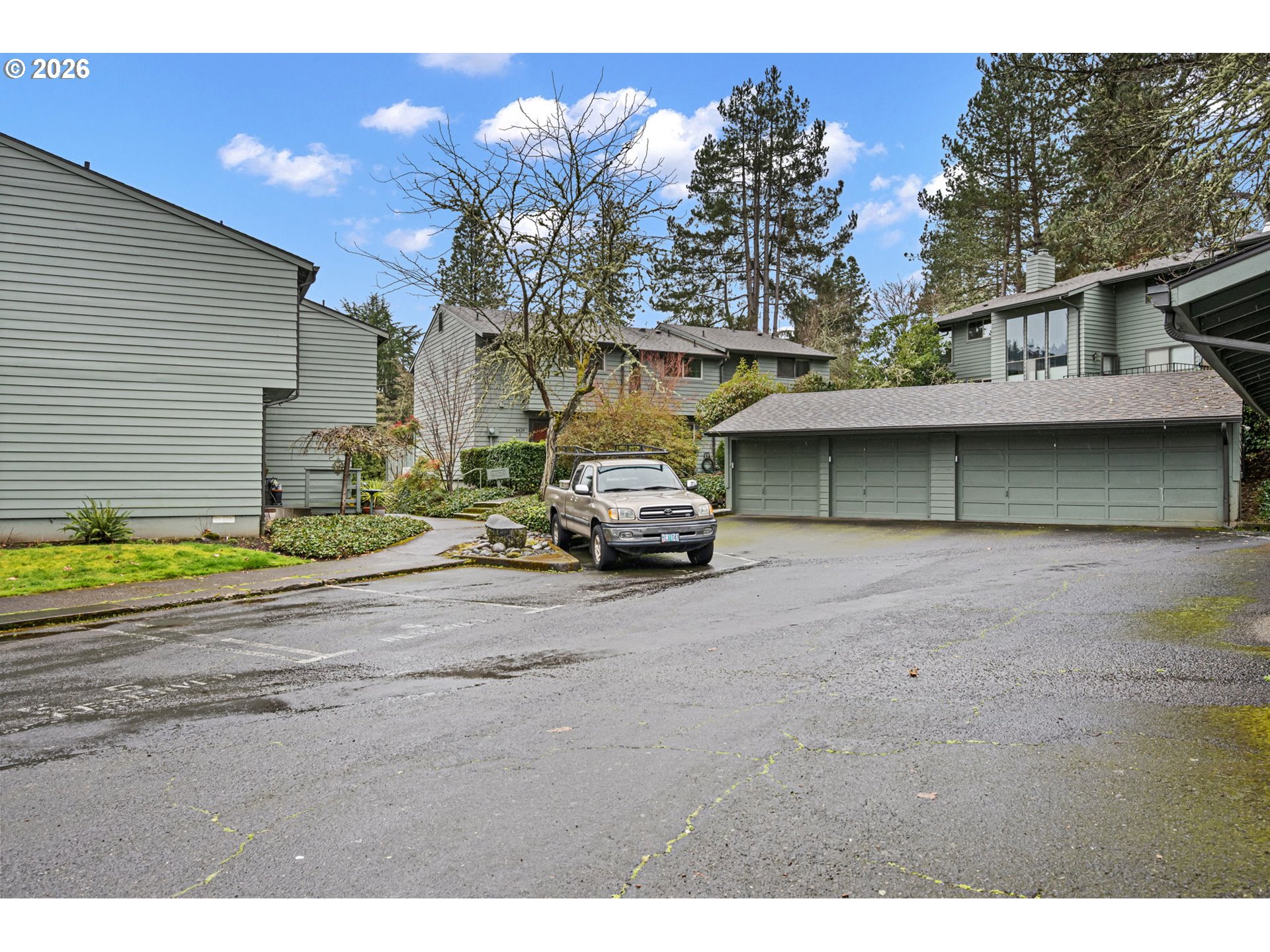 4429 FOX HOLLOW RD 3