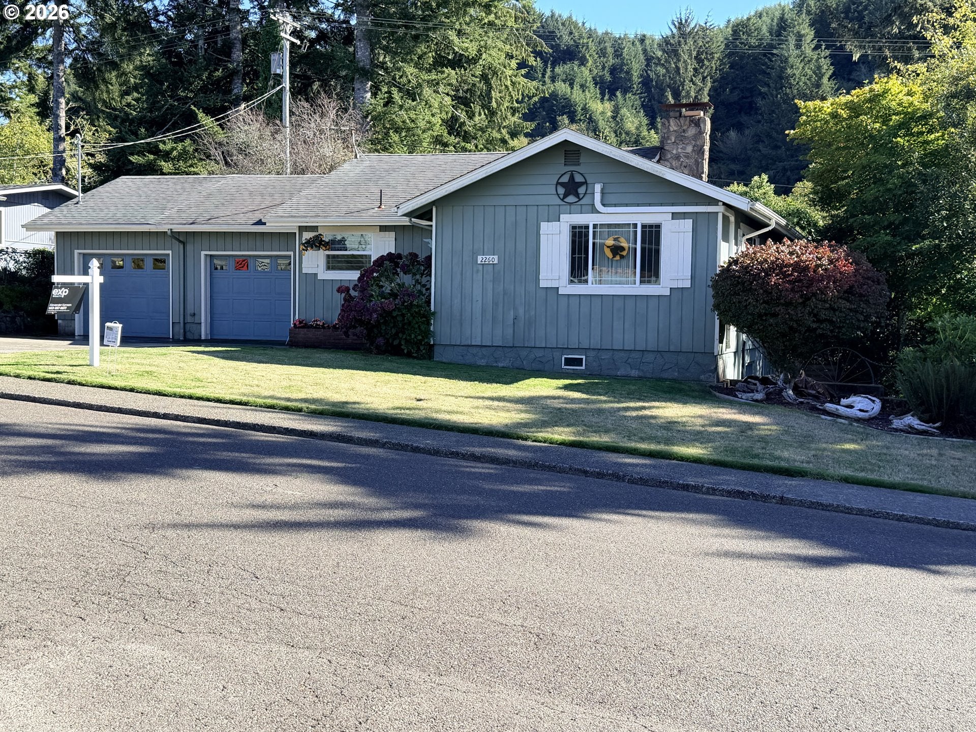 2260 ARTHUR DR