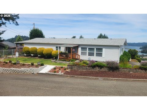 635 CRESTVIEW DR Reedsport OR 97467
