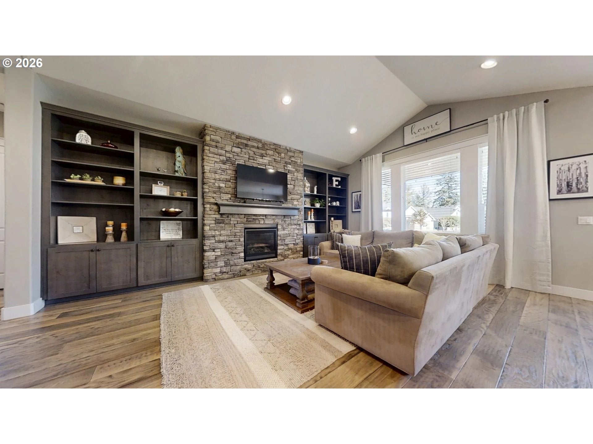 1517 W ASPEN PL