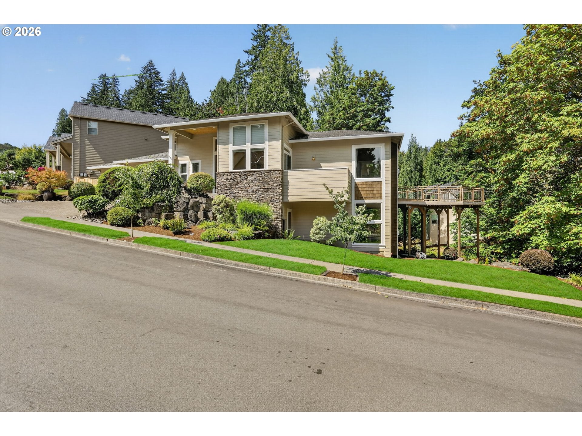 2427 SE ELLIOTT DR