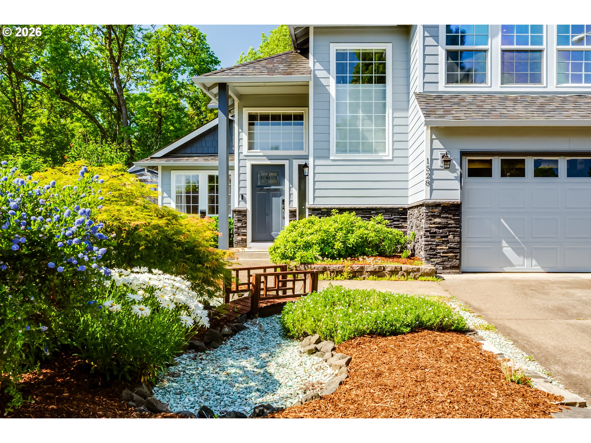 1528 SW BIRDIE DR