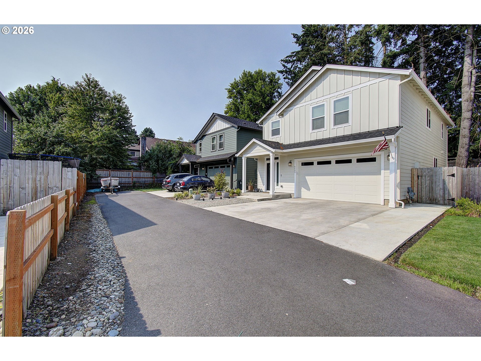 8609 NE 70TH CIR