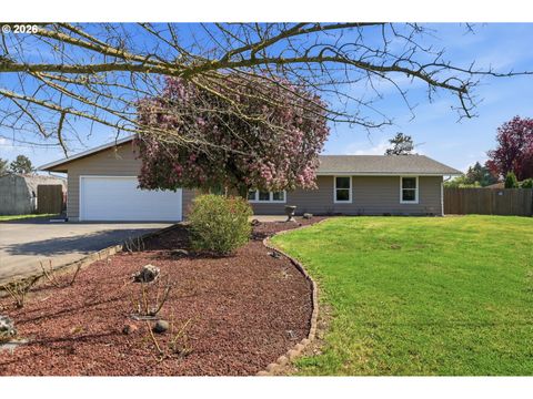 Photo of 1270 NE Blossom Dr, McMinnville, OR 97128 (MLS # 377311206)