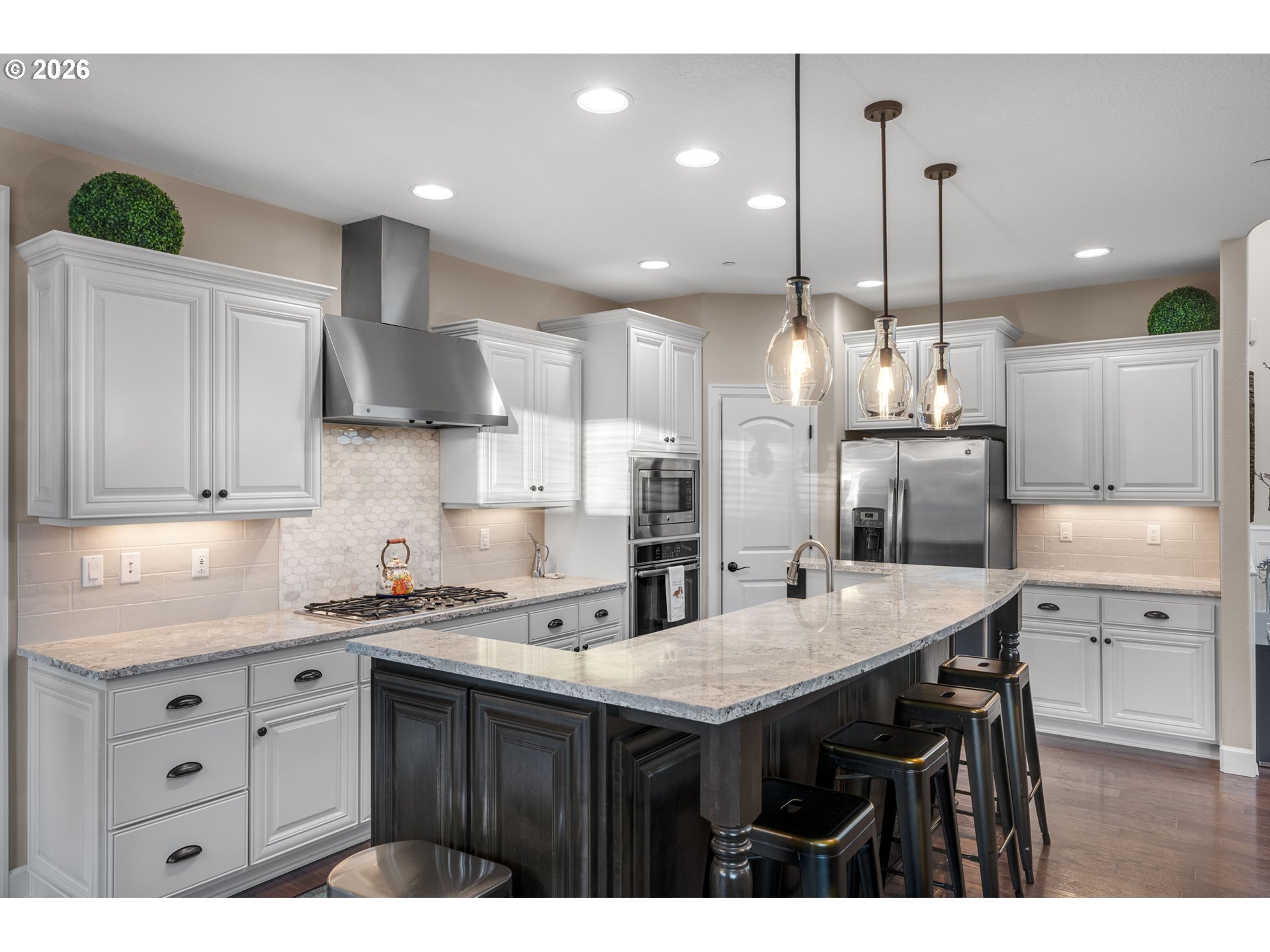 10642 NW GLENMORE WAY