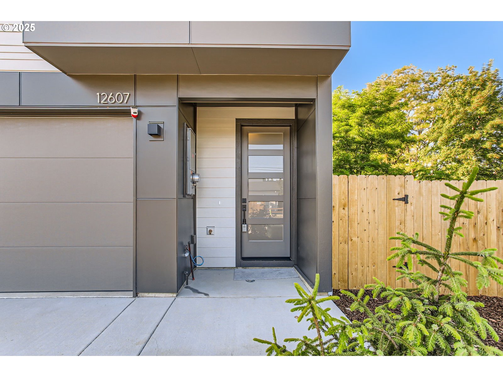 12607 NE 114TH ST 6