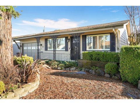 A home in Woodburn