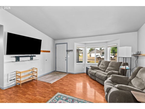 Tiny photo for 1033 Ash Grove Loop, Creswell, OR 97426 (MLS # 772576723)