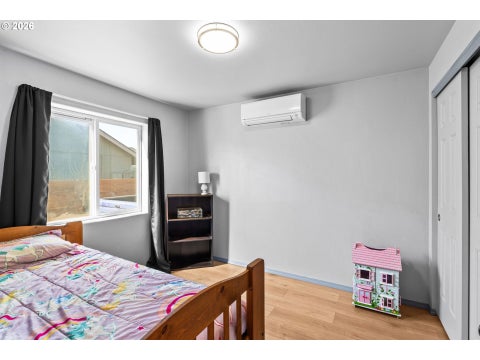 Tiny photo for 1033 Ash Grove Loop, Creswell, OR 97426 (MLS # 772576723)