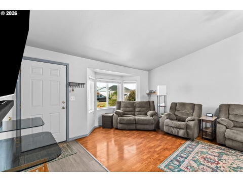 Tiny photo for 1033 Ash Grove Loop, Creswell, OR 97426 (MLS # 772576723)