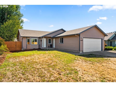 Tiny photo for 1033 Ash Grove Loop, Creswell, OR 97426 (MLS # 772576723)