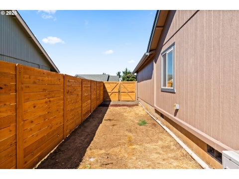 Tiny photo for 1033 Ash Grove Loop, Creswell, OR 97426 (MLS # 772576723)