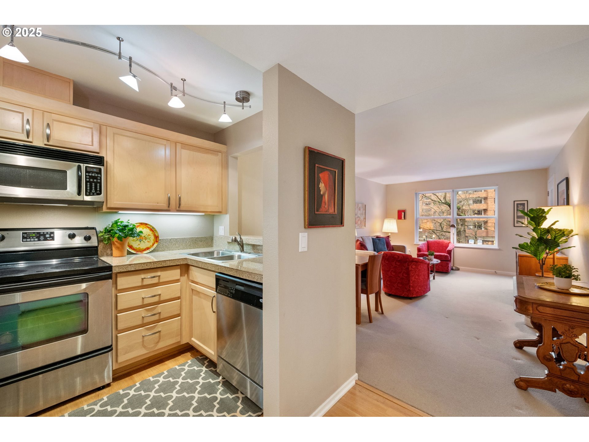 1500 SW PARK AVE 303