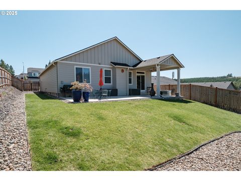 Tiny photo for 207 Rockcrest Dr, Lowell, OR 97452 (MLS # 293003347)