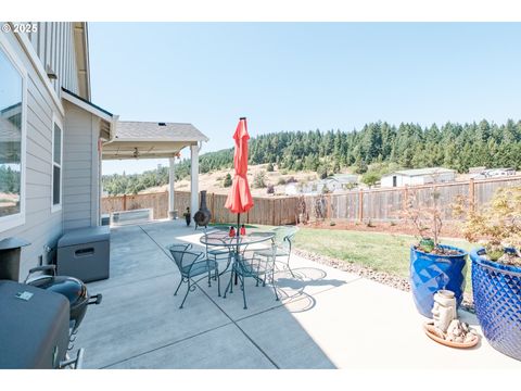 Tiny photo for 207 Rockcrest Dr, Lowell, OR 97452 (MLS # 293003347)