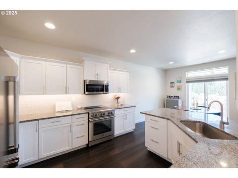 Tiny photo for 207 Rockcrest Dr, Lowell, OR 97452 (MLS # 293003347)